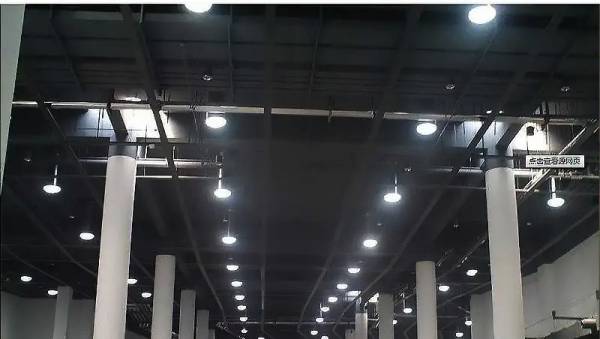 Las lámparas sin electrodos son adecuadas para los siguientes lugares de iluminación de fábrica